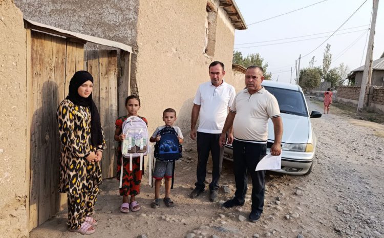 «Sharg`unko`mir» AJ ma’muriyati hamda kasaba uyushma qo`mitasi tashabbusi bilan Sharg`un shahridagi mahallalarda istiqomat qiladigan chin yetim, yetim va kam ta’minlangan oilalar farzandlariga o`quv qurollari sovg`a qilindi.